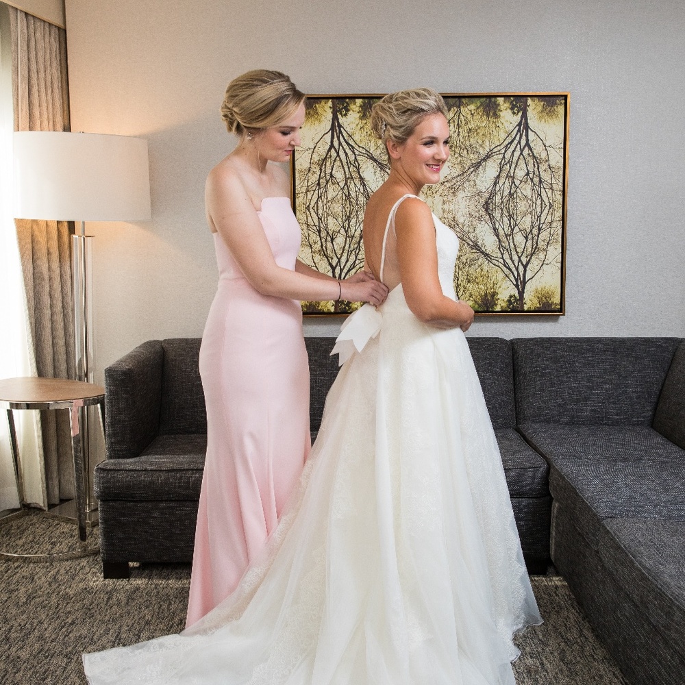 Vera Wang White 'Pleated V Neck' Wedding Dress